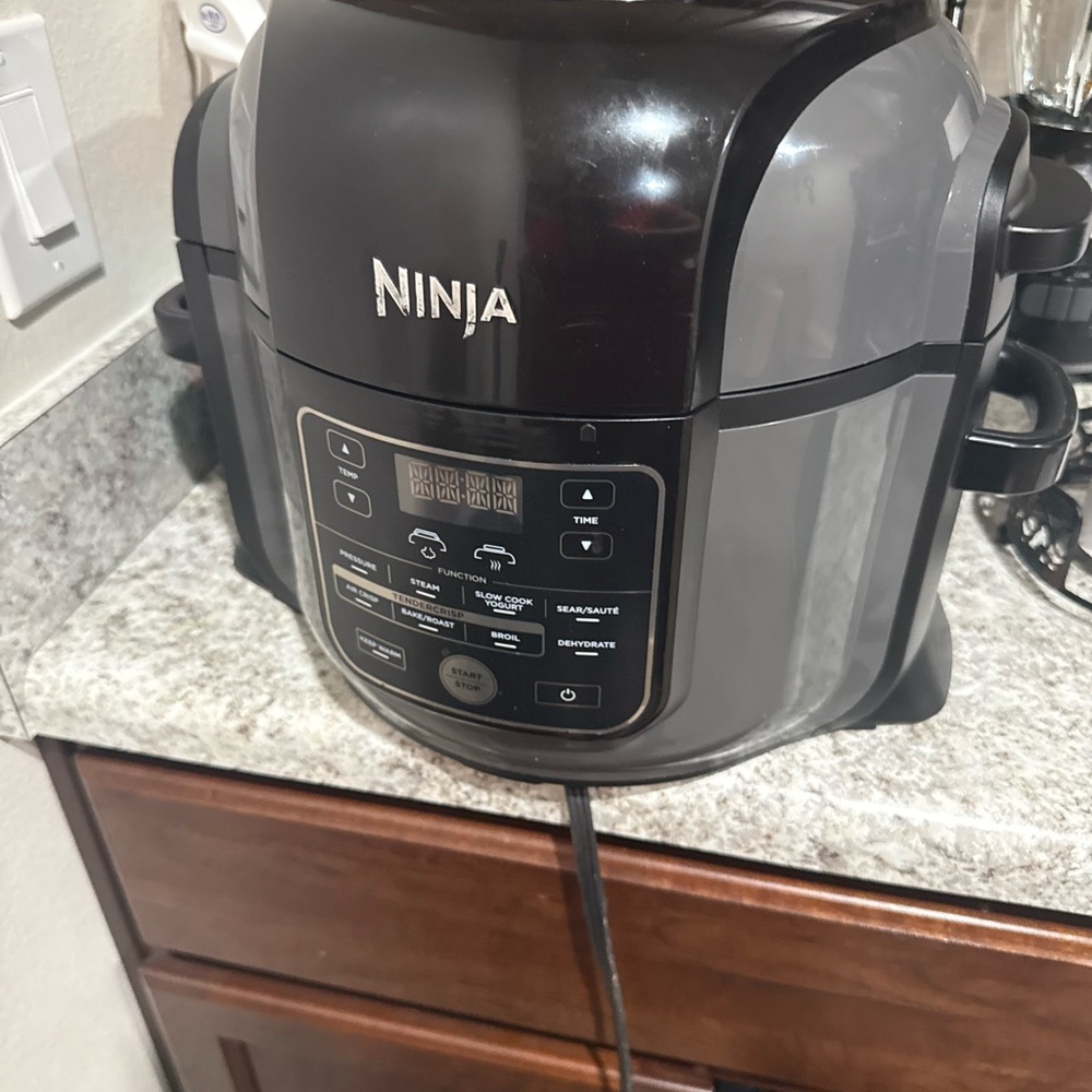 Ninja foodie Black and Gray Kitchen Appliance